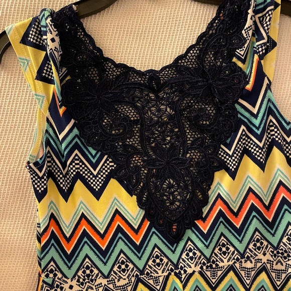 Derek Heart Juniors Multi-Color Zig-Zag Chevron Print A-Line Dress with Lace on - Picture 2 of 6